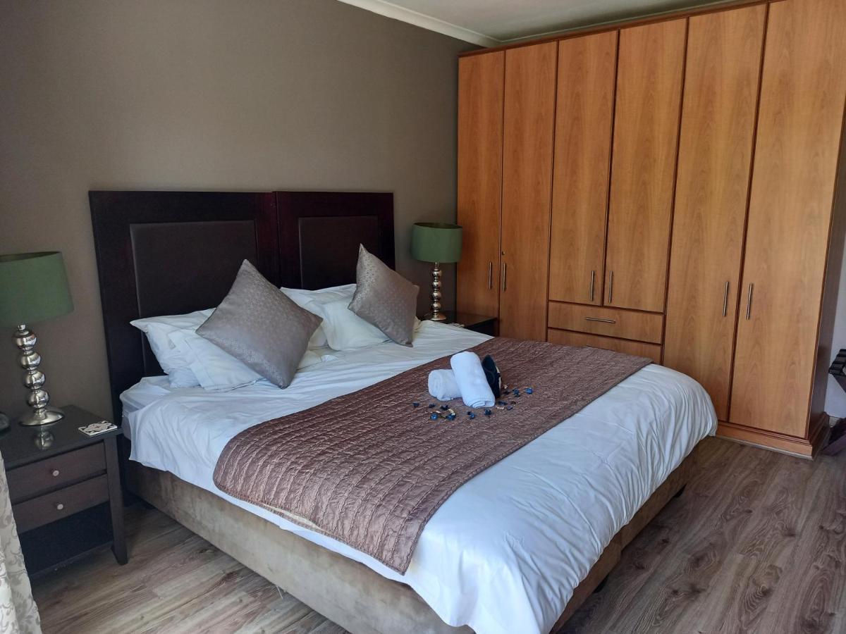 Mandalay Beach Guest House Блаубергстранд Экстерьер фото